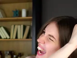 Aliza's Live Sex Cam Show