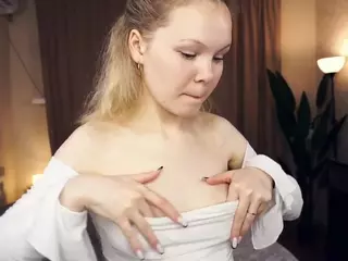 Betty's Live Sex Cam Show