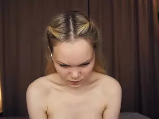 Betty's Live Sex Cam Show