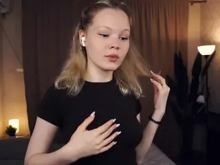 Betty's Live Sex Cam Show