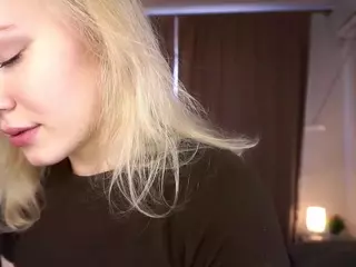 Betty's Live Sex Cam Show