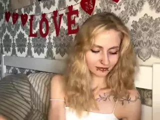 AlbertaCovert's Live Sex Cam Show