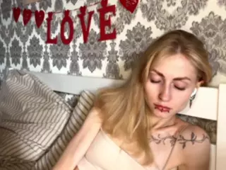 AlbertaCovert's Live Sex Cam Show