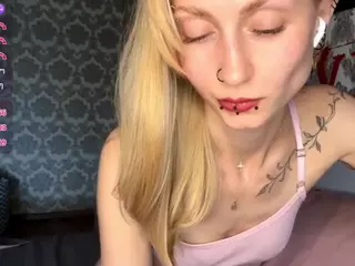 AlbertaCovert's Live Sex Cam Show
