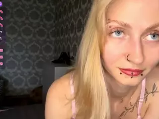 AlbertaCovert's Live Sex Cam Show