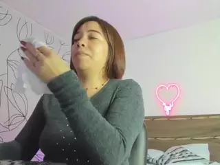 alma-fenix's Live Sex Cam Show