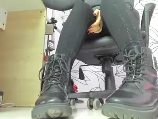 alma-fenix's Live Sex Cam Show