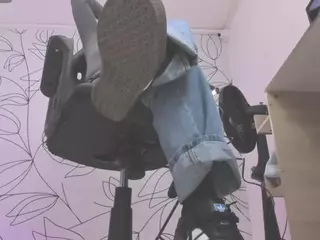 alma-fenix's Live Sex Cam Show