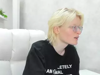 Betty's Live Sex Cam Show