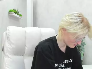 Betty's Live Sex Cam Show
