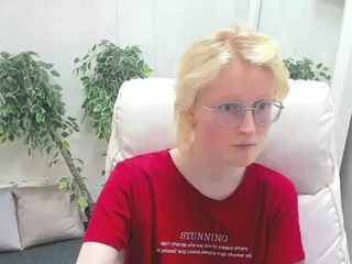 Betty's Live Sex Cam Show
