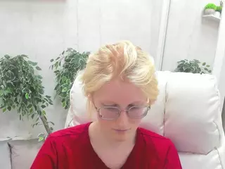 Betty's Live Sex Cam Show