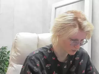 Betty's Live Sex Cam Show