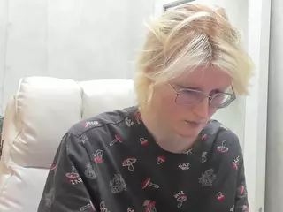 Betty's Live Sex Cam Show