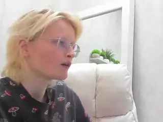 Betty's Live Sex Cam Show