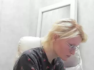 Betty's Live Sex Cam Show