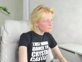 Betty's Live Sex Cam Show
