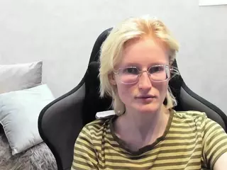 Betty's Live Sex Cam Show