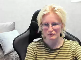 Betty's Live Sex Cam Show