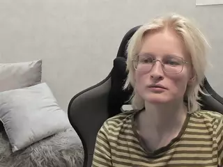Betty's Live Sex Cam Show