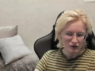 Betty's Live Sex Cam Show