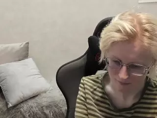 Betty's Live Sex Cam Show