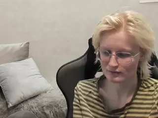 Betty's Live Sex Cam Show