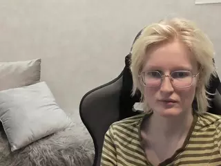 Betty's Live Sex Cam Show