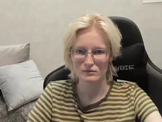 Betty's Live Sex Cam Show