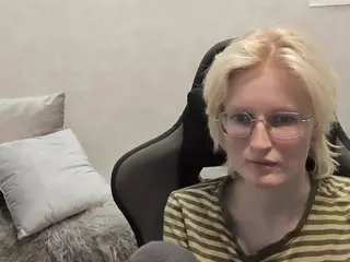 Betty's Live Sex Cam Show