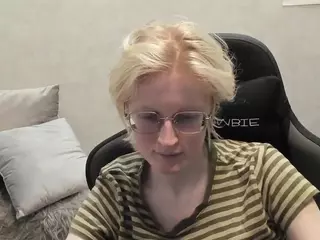 Betty's Live Sex Cam Show