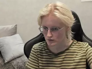 Betty's Live Sex Cam Show