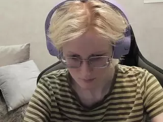 Betty's Live Sex Cam Show