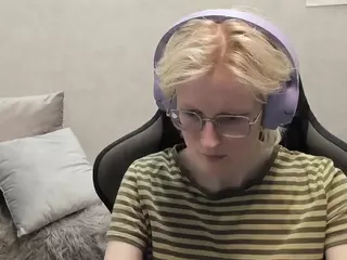 Betty's Live Sex Cam Show