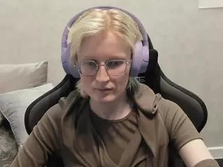 Betty's Live Sex Cam Show