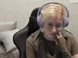 Betty's Live Sex Cam Show