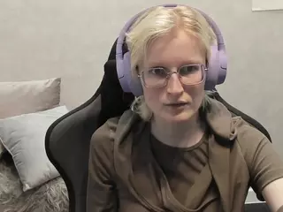 Betty's Live Sex Cam Show