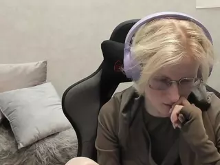 Betty's Live Sex Cam Show