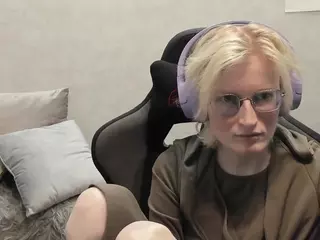 Betty's Live Sex Cam Show