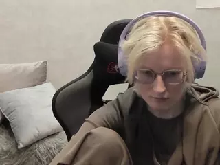 Betty's Live Sex Cam Show