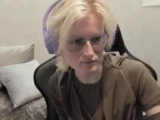 Betty's Live Sex Cam Show