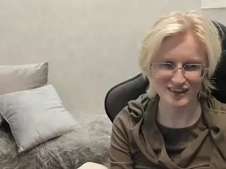 Betty's Live Sex Cam Show