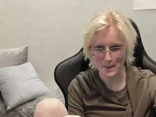 Betty's Live Sex Cam Show