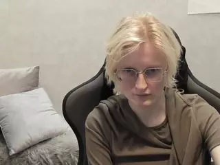 Betty's Live Sex Cam Show