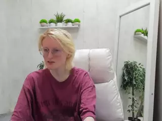Betty's Live Sex Cam Show