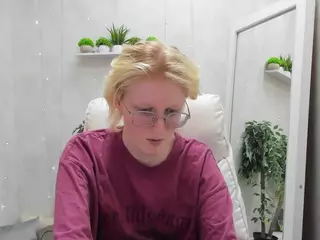Betty's Live Sex Cam Show