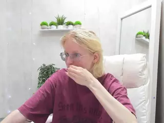 Betty's Live Sex Cam Show