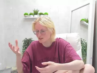 Betty's Live Sex Cam Show