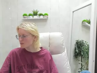 Betty's Live Sex Cam Show
