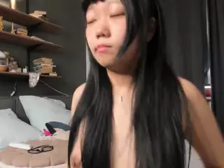 EugeniaDownton's Live Sex Cam Show